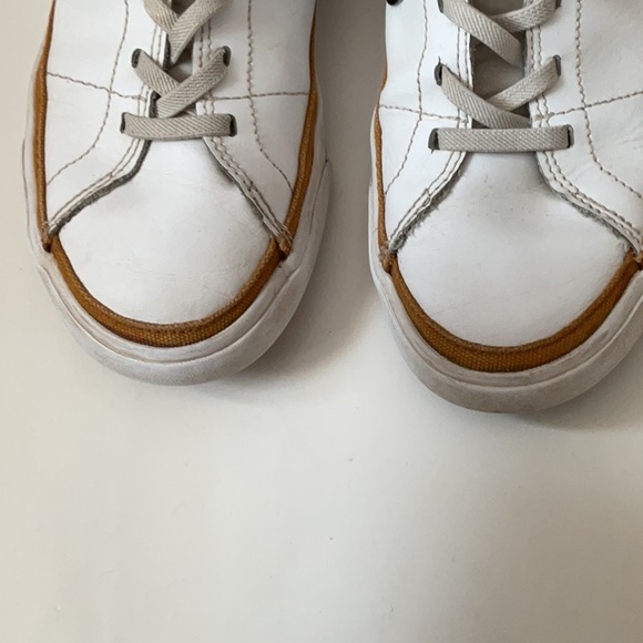 Nike Court Shoes - Picture 4 of 10